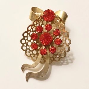 Gold bow wreath gemstone pin brooch vintage